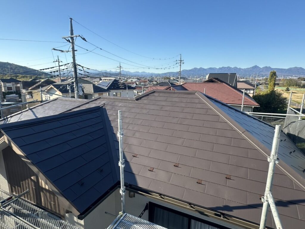 屋根工事　カバー工法