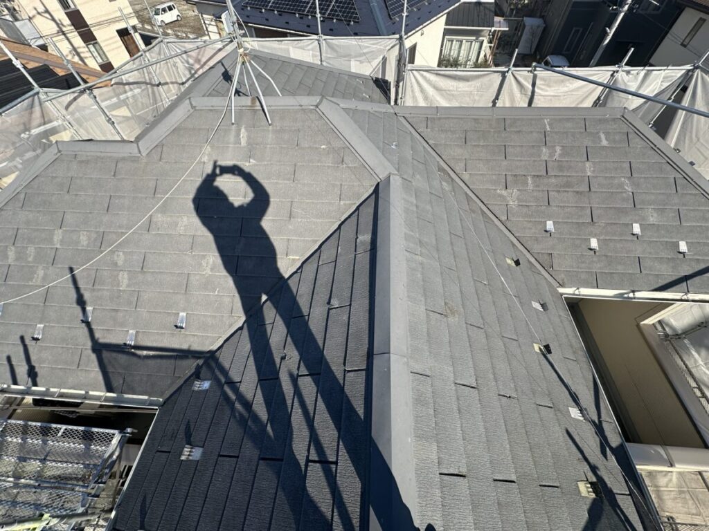 屋根工事　カバー工法