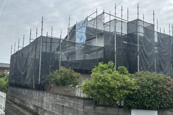 外壁塗装　足場