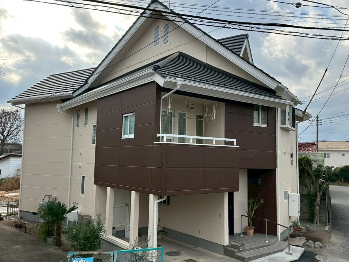 群馬県高崎市上並榎町で築37年、戸建て住宅【デザイン住宅】の外壁塗装